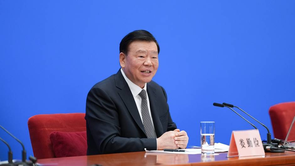 人大首场发布会<strong></p>
<p>银行理财产品</strong>，娄勤俭90分钟回答了这些热点