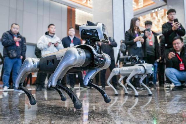 新华社记者带你听两会｜听<strong></p>
<p>基金理财</strong>，“新”的活力