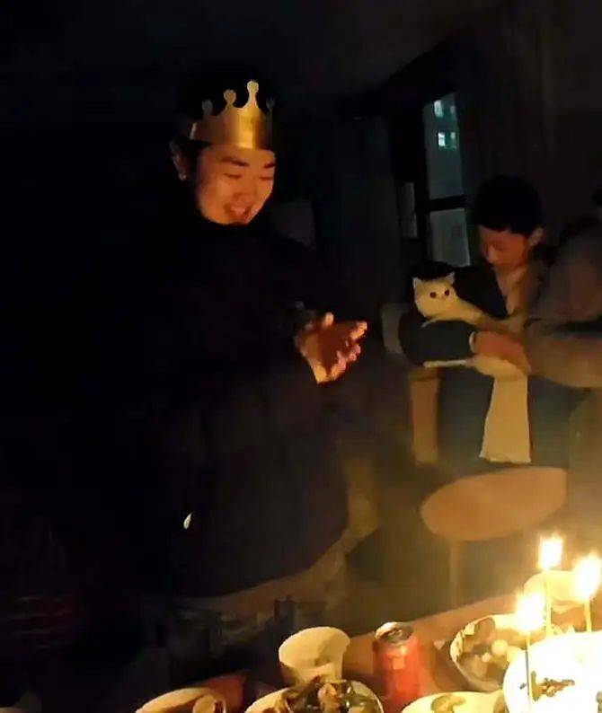 痛心！她于凌晨不幸去世<strong></p>
<p>理财通卡</strong>，年仅19岁