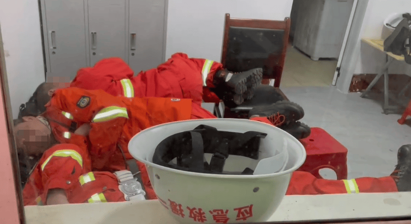 山西临汾秦王山突发山火<strong></p>
<p>公司理财方案</strong>，村民自发为消防员准备食物，应急：明火已扑灭，无人员伤亡
