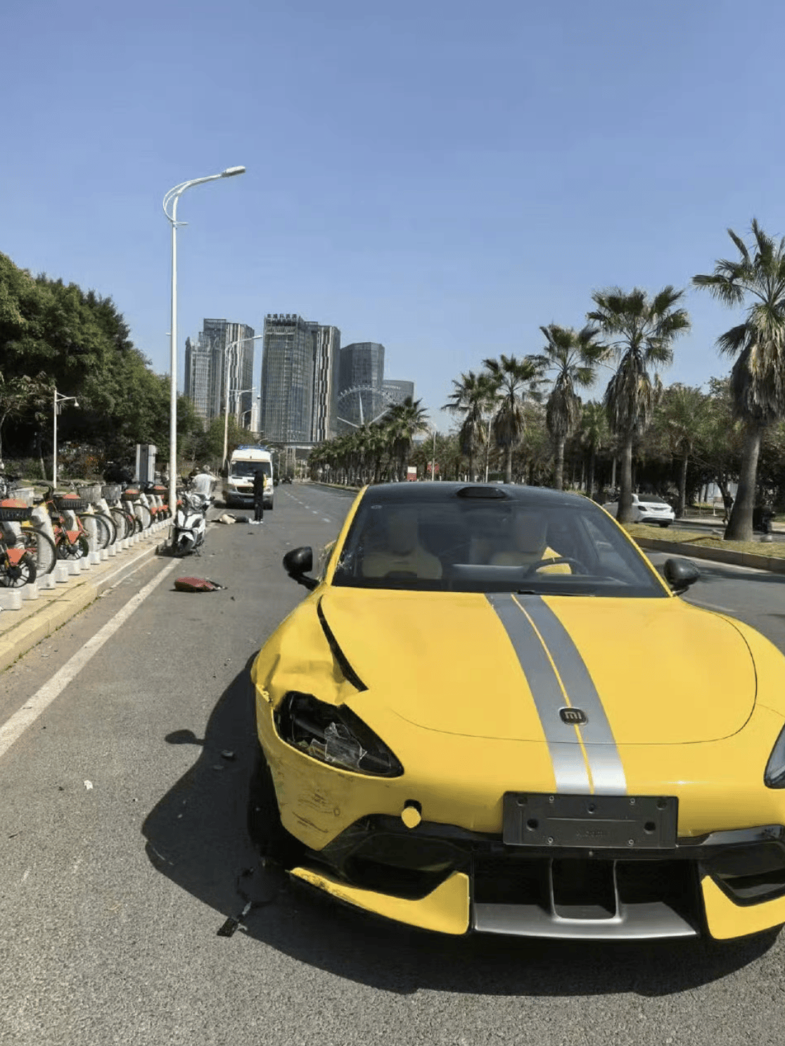小米SU7 Ultra狂飙140km/h撞飞电动车引热议<strong></p>
<p>高的理财产品</strong>，如何避免类似悲剧重演？｜热财经