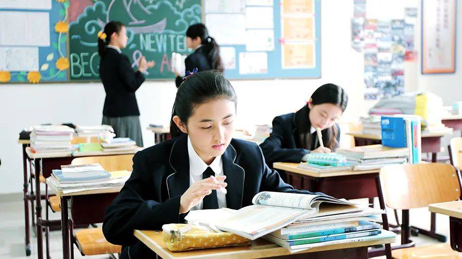学生禁玩手机<strong></p>
<p>公司理财第九版</strong>，催生孩子间的地下交易