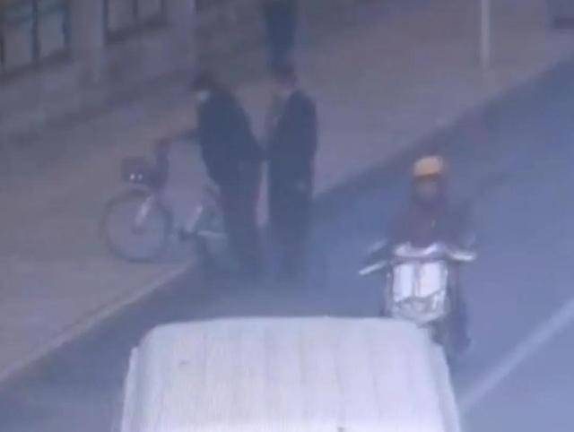 骑自行车碰瓷！北京一六旬男子骗取25人共4.6万余元<strong></p>
<p>陆金所理财产品</strong>，法院判了