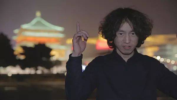 知名歌手复出<strong></p>
<p>私人的理财</strong>！曾被强制送进精神病院