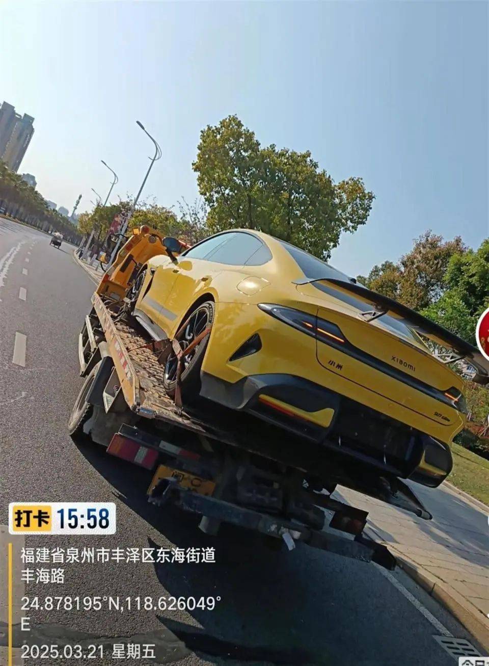 福建泉州一小米SU7 Ultra撞上电动车致26岁女生重伤<strong></p>
<p>该如何理财</strong>，疑似受害者妹妹发声：姐姐送医治疗20余天，现已去世