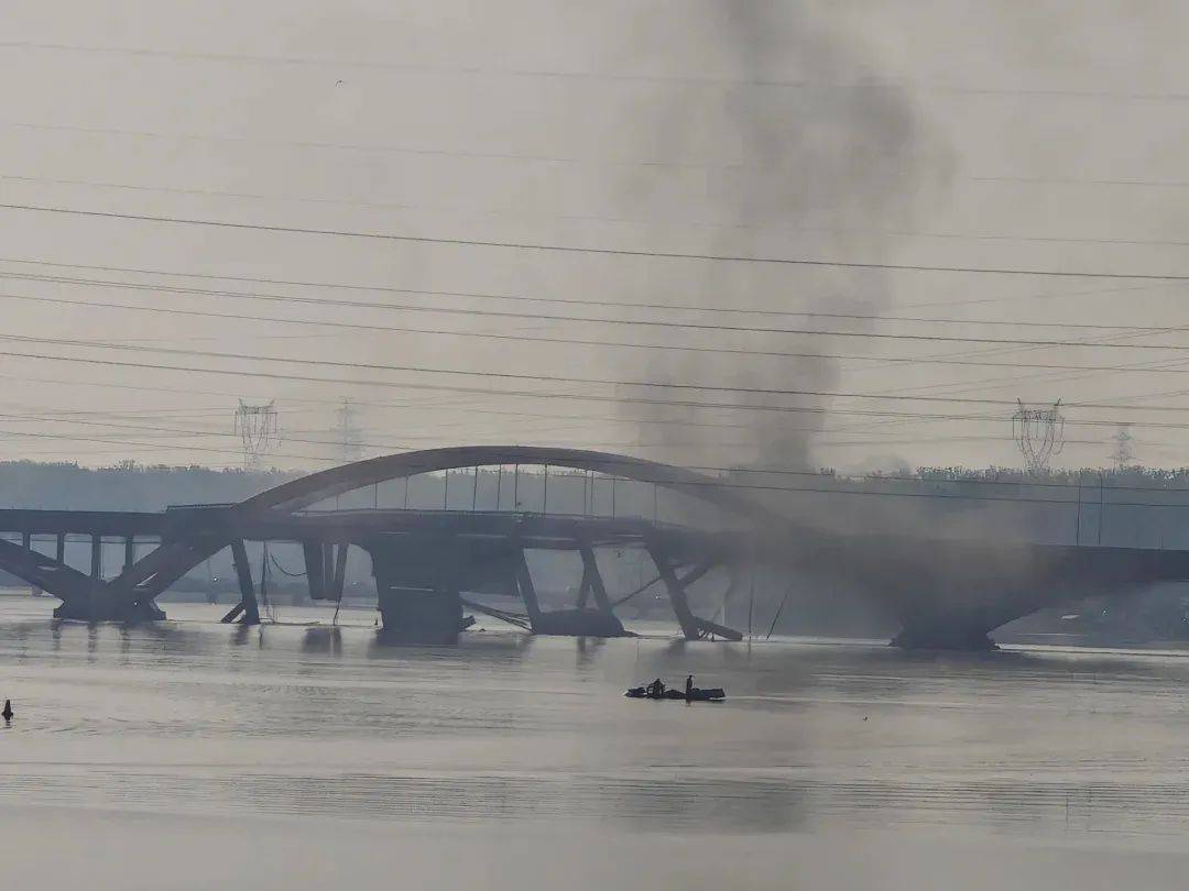 北京潮白河大桥部分路段起火坍塌<strong></p>
<p>理财选择</strong>，官方：原因正调查