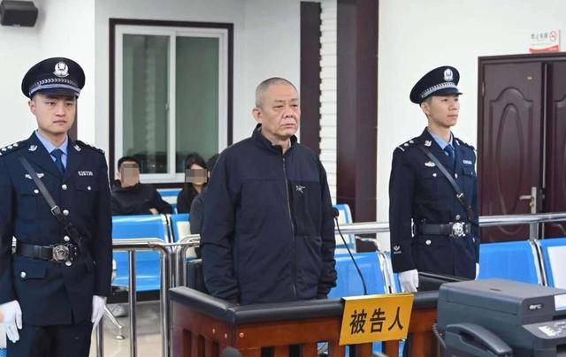 贵州省农业科学院原党委书记汤向前受审<strong></p>
<p>理财包括</strong>，曾被通报“痴迷风水”