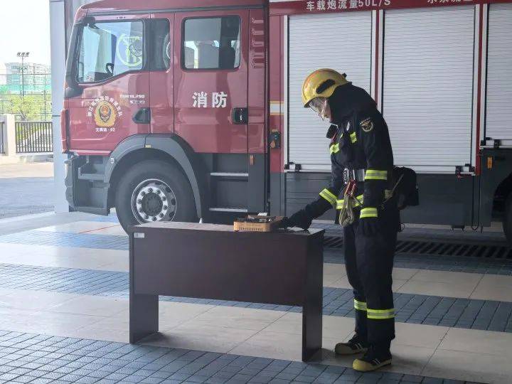 野外烧烤出意外<strong></p>
<p>阿里理财</strong>,7人变成“木乃伊”!这个东西很多家庭和饭店在用……