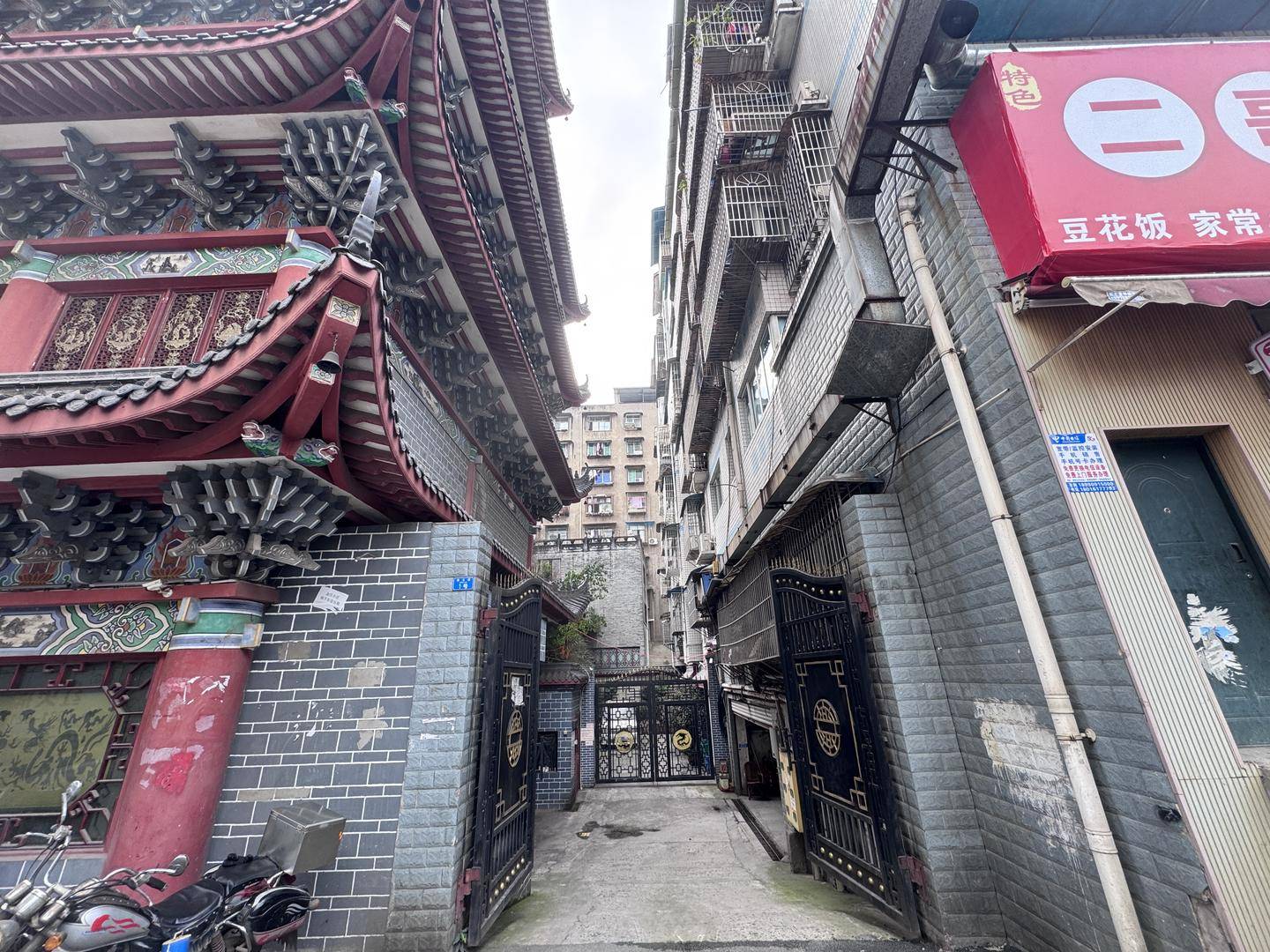 一起诉讼背后<strong></p>
<p>尊宝理财</strong>，宜宾前首富“险被送精神病院”风波丨红星深度