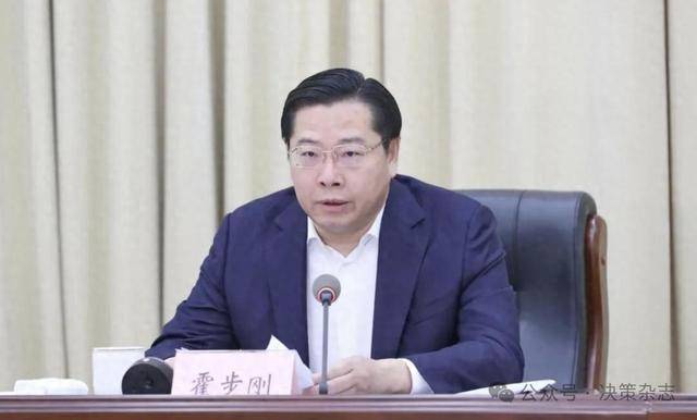 履新次日<strong></p>
<p>微银理财</strong>，沈阳市委书记带队暗访