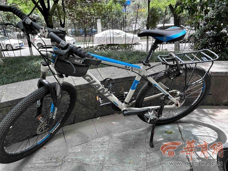 西安14岁初中生骑车回家在小区被撞 孩子说肇事司机下车看<strong></p>
<p>微银理财</strong>了看就离开