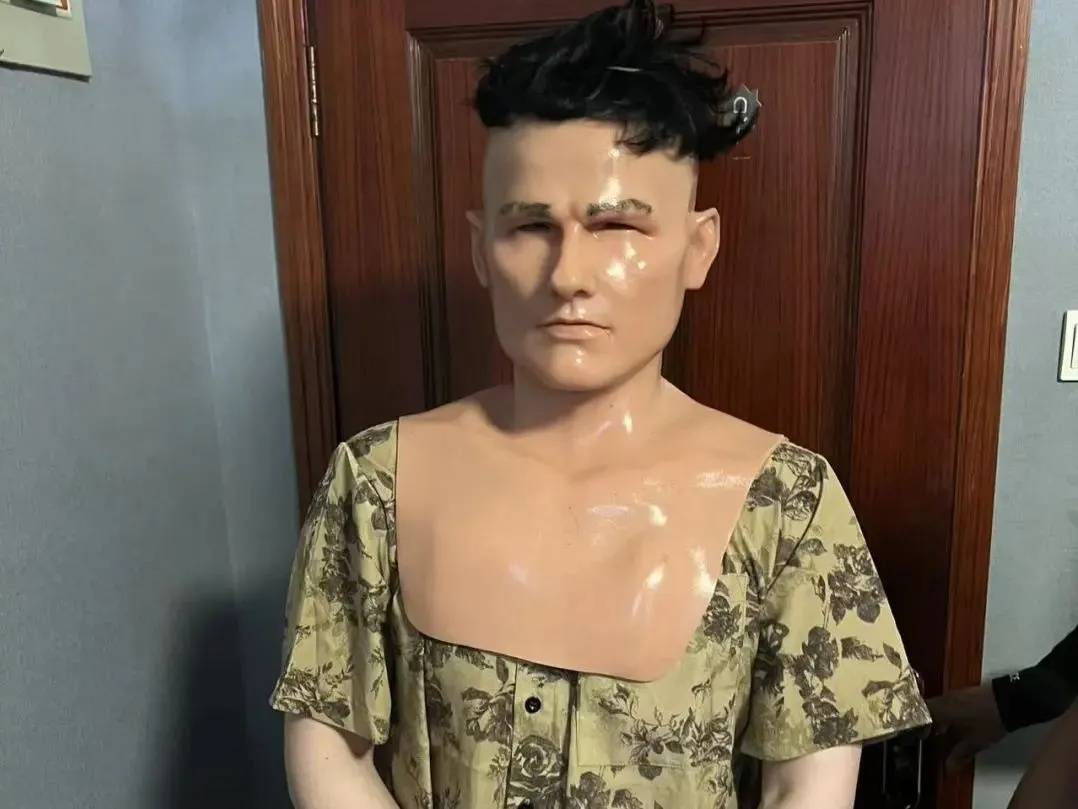 江苏一男子戴仿真“人皮”面具入室盗窃<strong></p>
<p>权益理财</strong>，流窜多个小区作案，涉案金额达15万余元