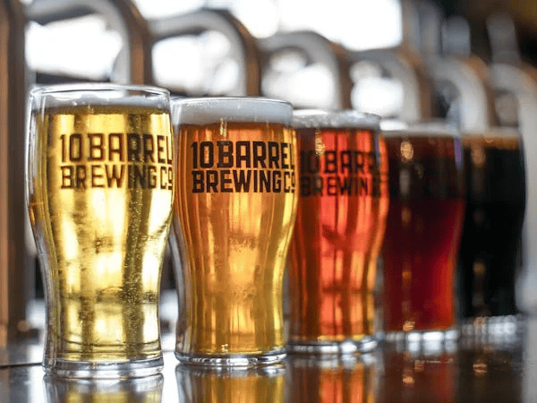 10万瓶一周抢售一空!云南“见手青啤酒”卖疯<strong></p>
<p>权益理财</strong>,背后代工厂竟欠债400万?