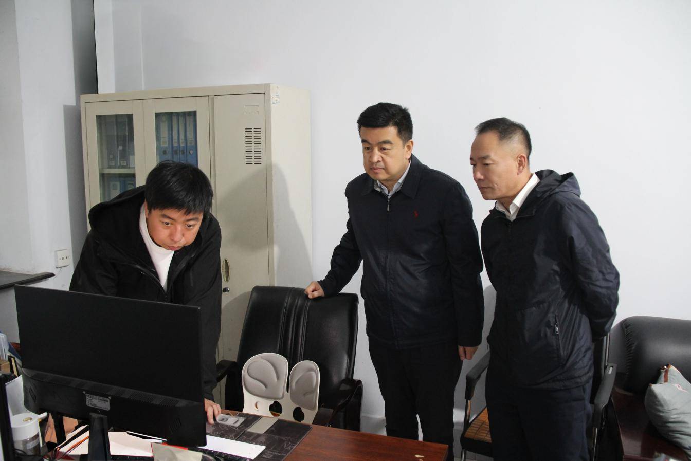 黑龙江航运集团党委书记、董事长哈达：从“老字号”到“新引擎”<strong></p>
<p>网上理财平台</strong>，在服务“向北开放”中锻造航运新质生产力