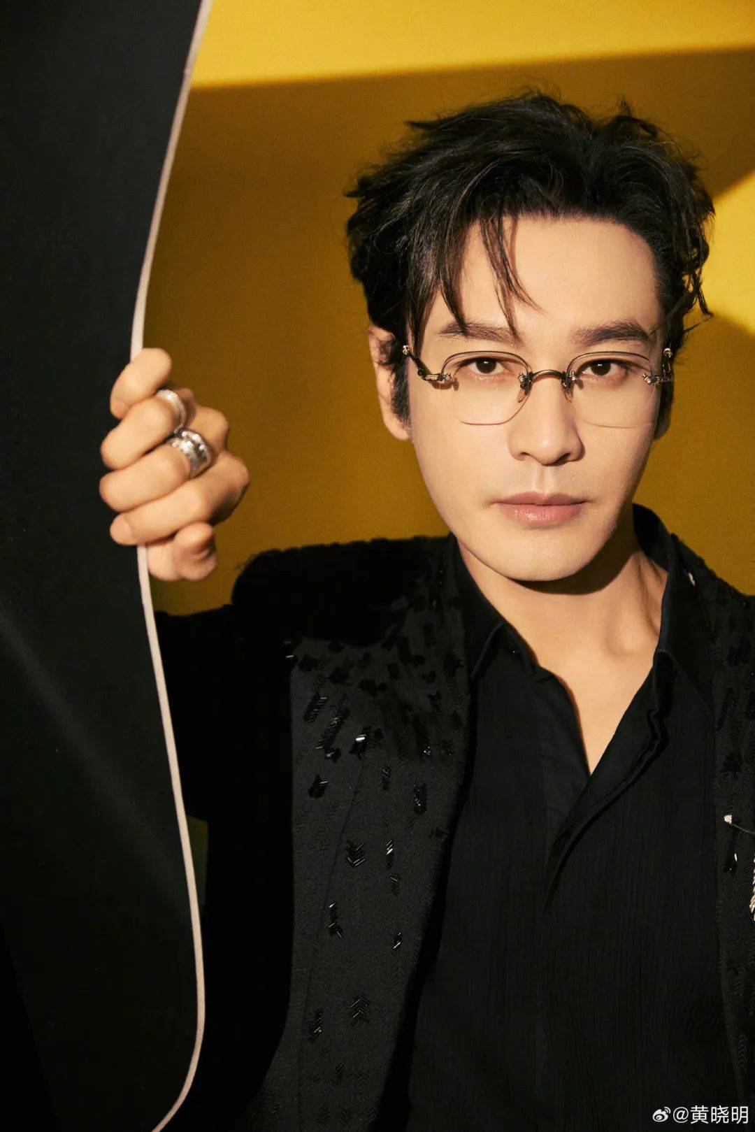 已确认：是知名演员黄晓明<strong></p>
<p>高利息理财</strong>！