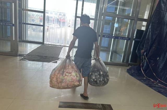 实探衡水盗版LABUBU大集：像卖菜一样摆摊卖<strong></p>
<p>高利息理财</strong>，商家称如今订单变少生意难做
