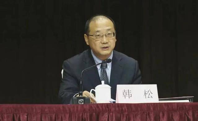 又打一“虎”<strong></p>
<p>理财保险怎么买</strong>！副部级高官任上落马