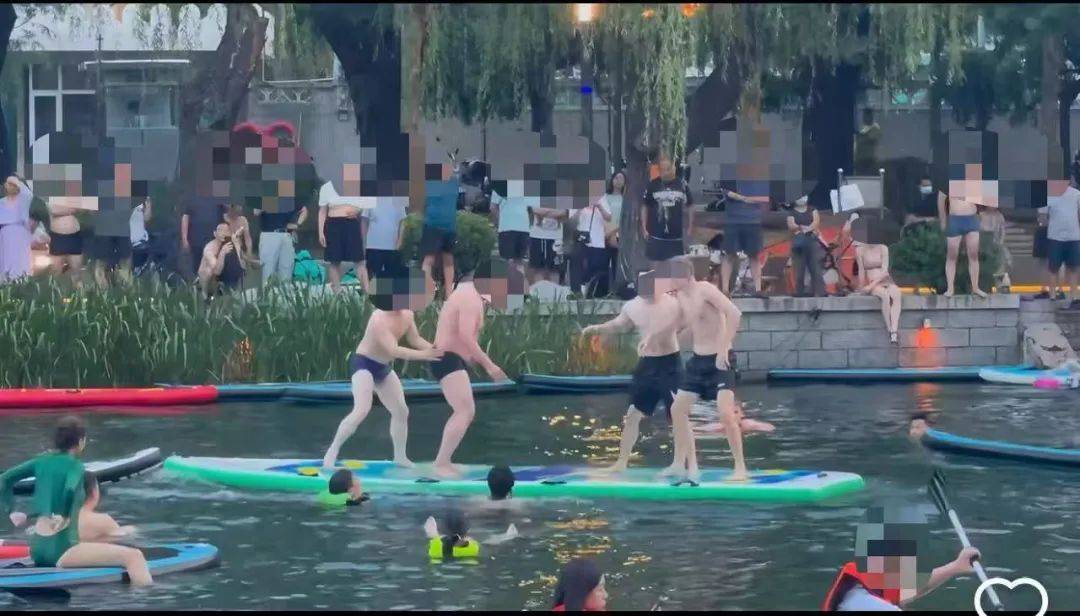缺水的北京<strong></p>
<p>理财保险怎么买</strong>，被北漂强行玩成了威尼斯