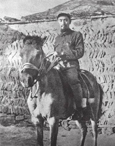 王立华:为什么毛泽东率领的红军不可征服<strong></p>
<p>理财新浪</strong>?斯诺的观察说明了一切