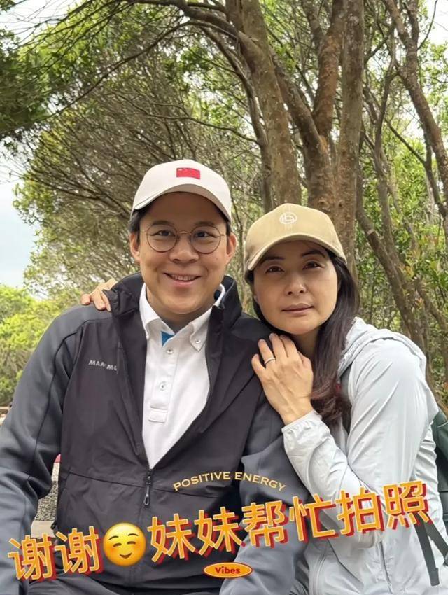 霍启刚专程飞新加坡<strong></p>
<p>ptp理财</strong>，见证郭晶晶入选国际游泳名人堂，二人结婚13年，育有一子两女