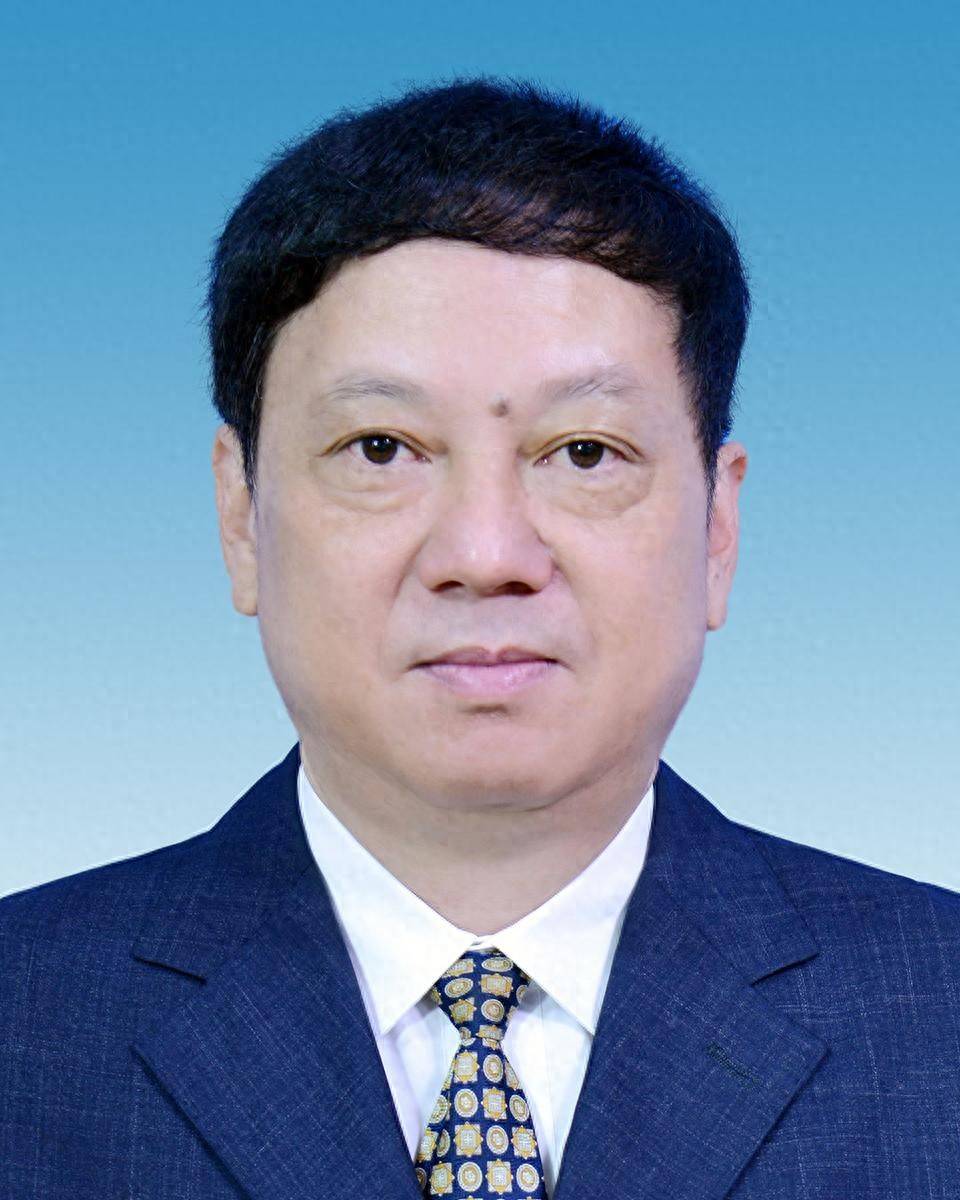 他当选新职<strong></p>
<p>泉州理财</strong>！曾任福州市市长（附简历）