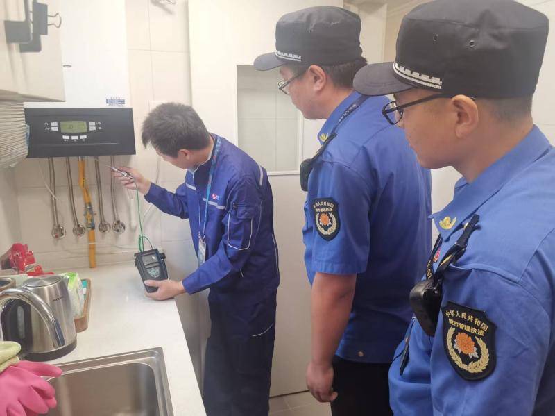 水管错接到燃气管上<strong></p>
<p>大额理财产品</strong>！北京海淀发生多起“水堵事故”