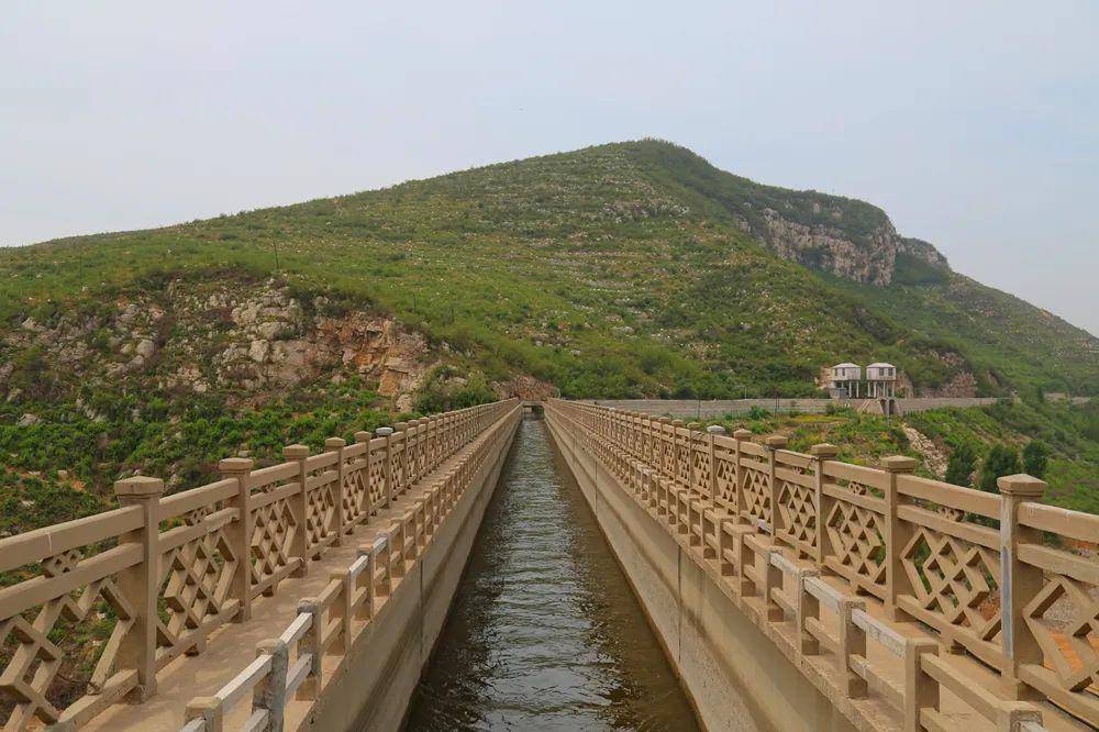 105.92米<strong></p>
<p>如何投资理财产品</strong>!邯郸“人造天河”成为世界上单跨最大石拱渡槽