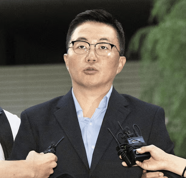 金建希被捕同日<strong></p>
<p>如何投资理财产品</strong>，流亡海外数月的“金建希大管家”回国被捕