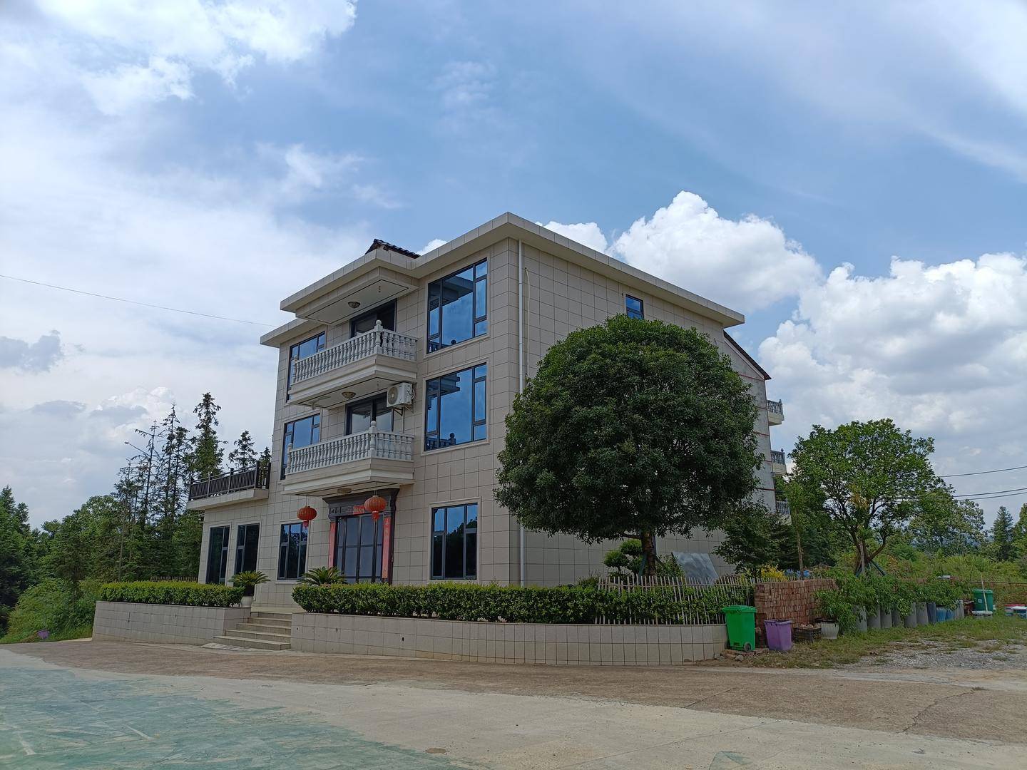 一个正厅一个副处<strong></p>
<p>理财稳健</strong>，两名“蔡光辉”落马竟是亲兄弟，父亲称长子曾改名|红星调查