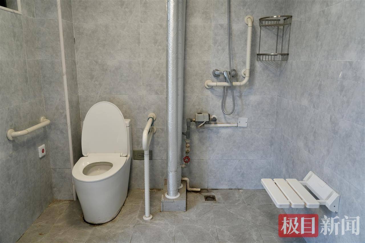 “玻璃娃娃”田艳青踏入武大校园！校方准备无障碍宿舍<strong></p>
<p>优储理财</strong>，母亲能同寝陪读