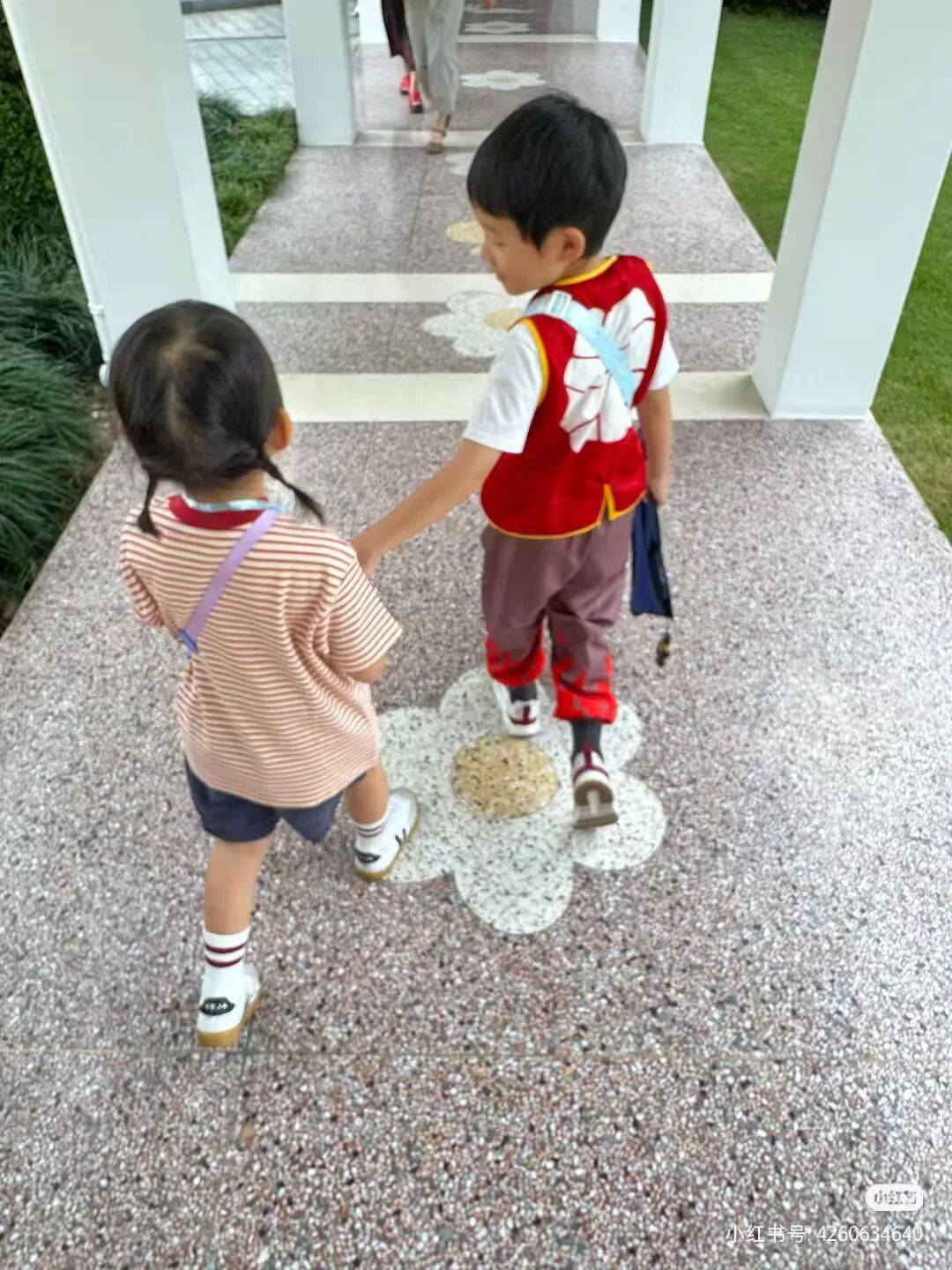 许昕从新疆赶回上海<strong></p>
<p>优储理财</strong>，今天送儿子女儿开学：老妹儿幼儿园第一天！