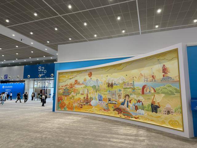 上合天津峰会22米巨幅壁画火出圈<strong></p>
<p>万家理财</strong>，这些中外元素你认出几个？