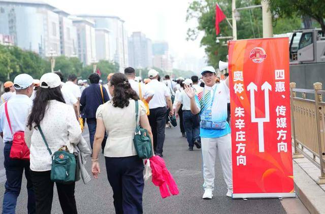 4万余名观礼人员50分钟内快速疏散<strong></p>
<p>理财产品推销</strong>，参加招待会的嘉宾半小时内完成转场