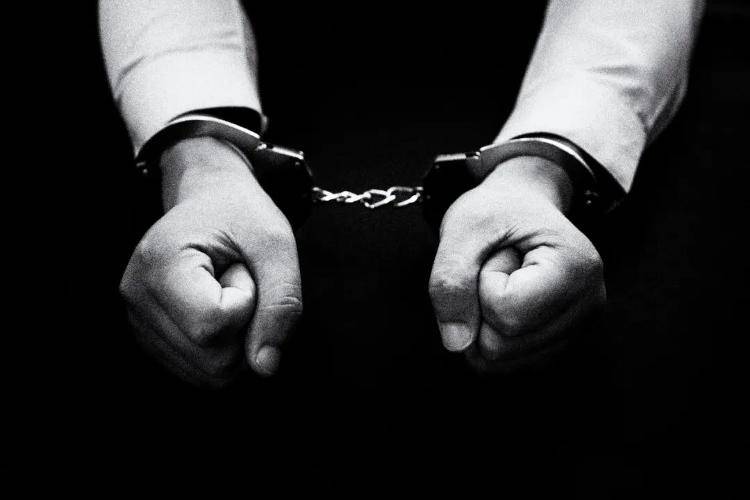 90后博士考公入职1个月<strong></p>
<p>零钱包理财</strong>，就因故意泄露国家秘密被抓