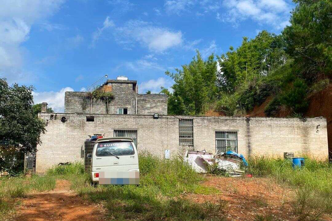 广西一原县委书记被绑架案调查:冒充执法人员带走受害人<strong></p>
<p>理财投资排行榜</strong>,被告人一家多人获刑!