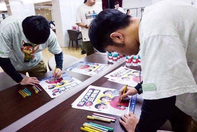 他<strong></p>
<p>理财软件排行</strong>,“恶狠狠”讲笑话,得了脱口秀冠军