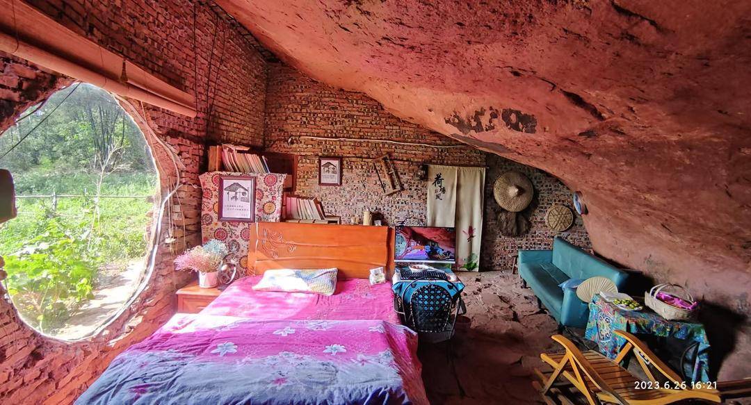 是个人选择还是另有隐情?35岁男子回乡“崖下洞居”惹争议<strong></p>
<p>保息理财产品</strong>!|封面深镜