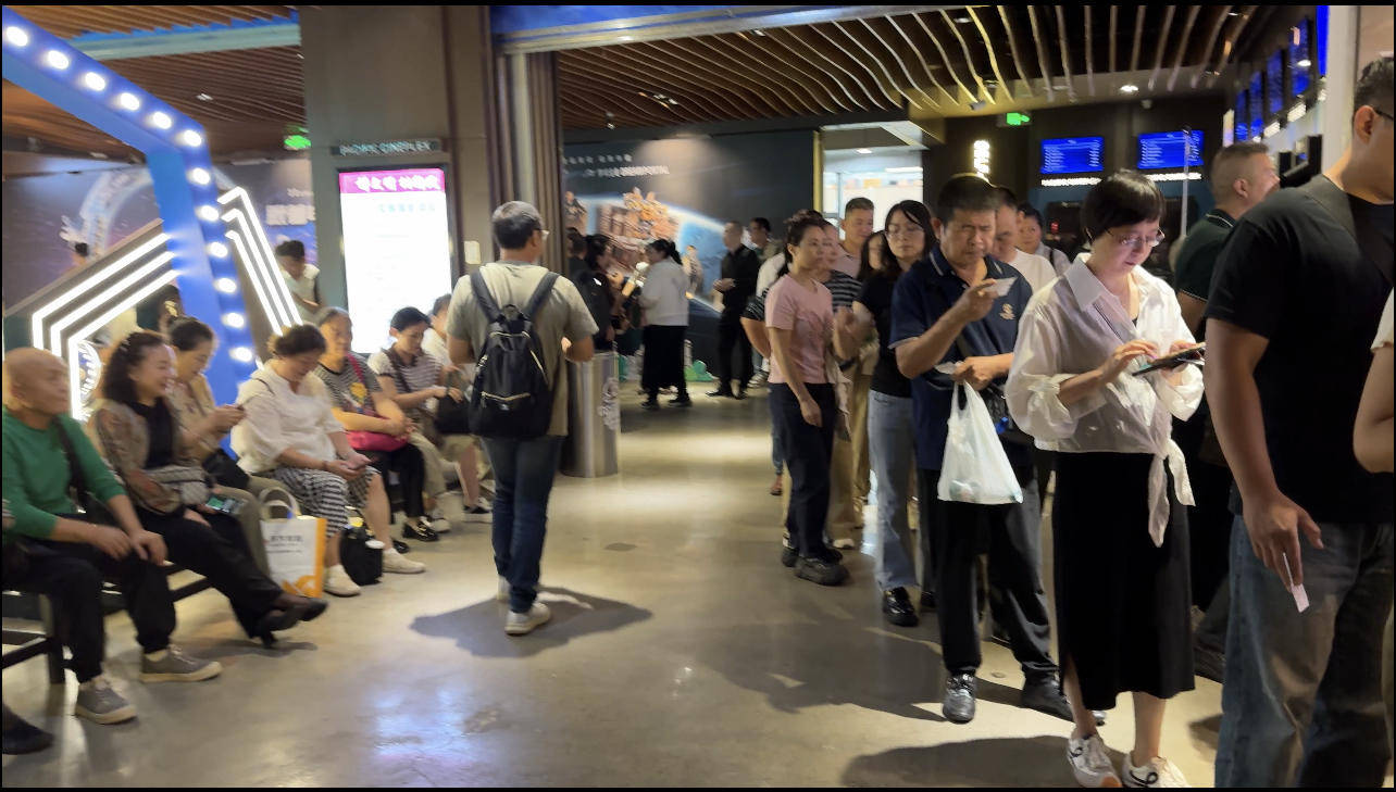 电影《731》票房破2亿元<strong></p>
<p>保息理财产品</strong>,成都有影院将首场放映时间定在9时18分