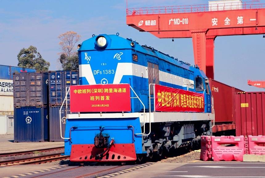 从港口到云端<strong></p>
<p>菠菜理财</strong>,深圳跑出现代物流“加速度”