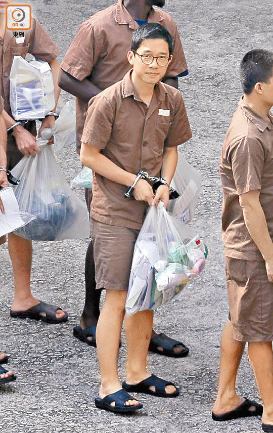 乱港分子罗冠聪入境新加坡被拘:有签证也不给来