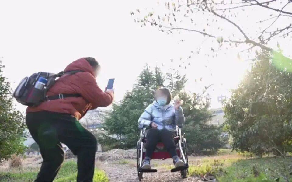 28岁妻子突发罕见病全身瘫痪<strong></p>
<p>凤凰金融理财</strong>,丈夫哄骗卖婚房携款失踪,检方强势介入