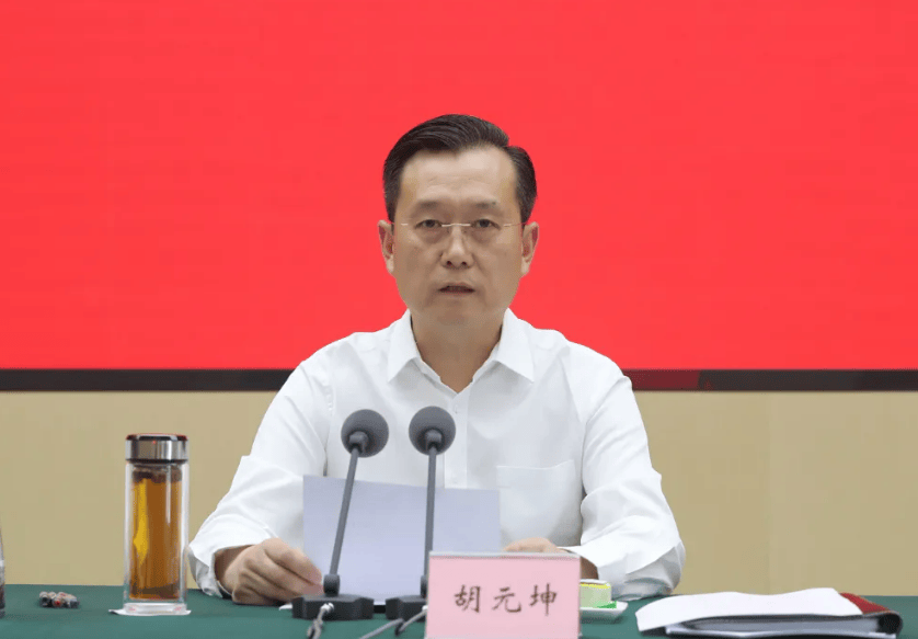 四川省政府秘书长调整