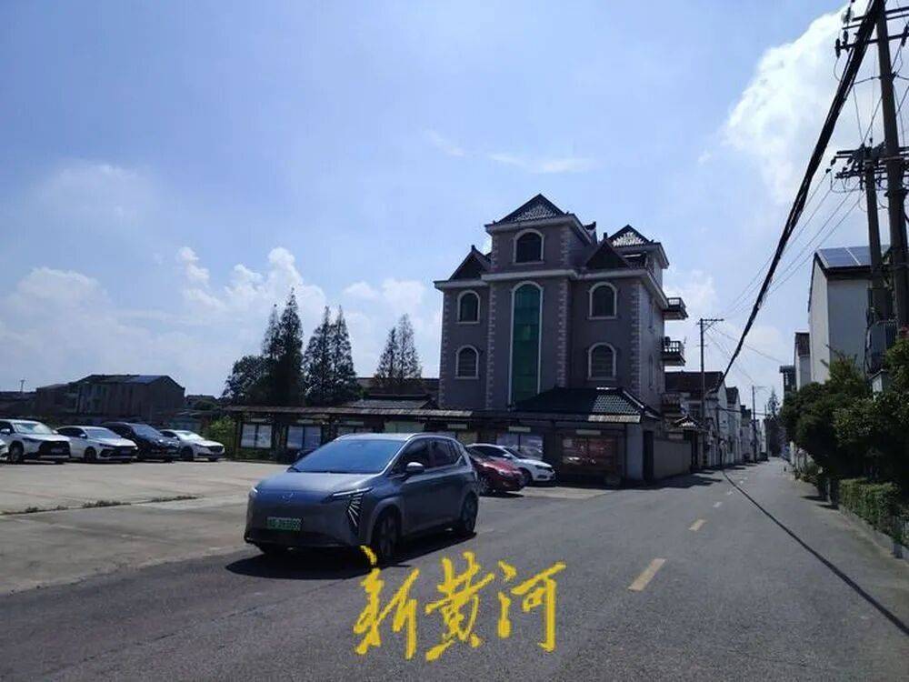 浙江绍兴地铁发生撞人事故后<strong></p>
<p>凤凰金融理财</strong>,有保洁被通知不用来工作,遇难者家属:已拿到赔偿款,拒绝透露具体金额