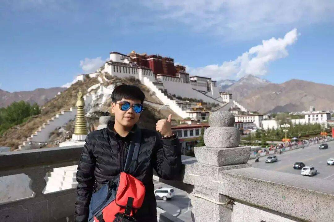 纸质火车票退场<strong></p>
<p>凤凰金融理财</strong>,每道折痕里都藏着远方、爱情与山河记忆