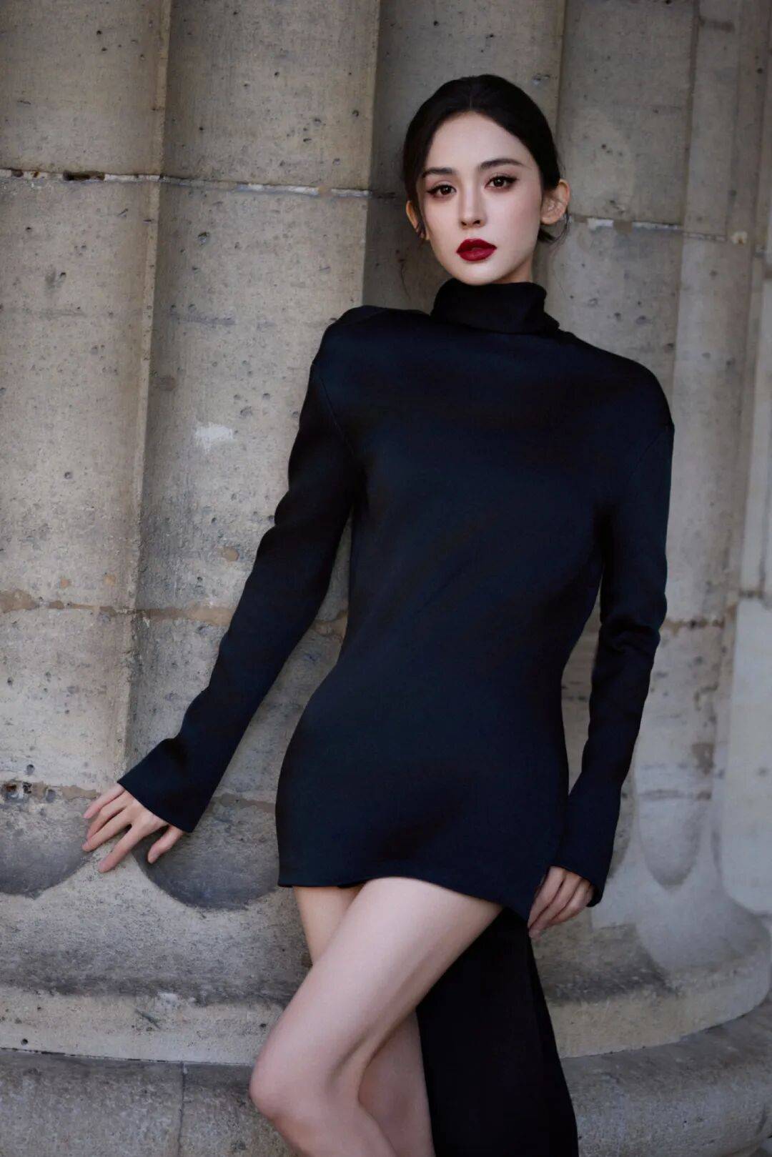 时装周上的女明星<strong></p>
<p>理财风险</strong>,秋冬氛围感一键封顶!