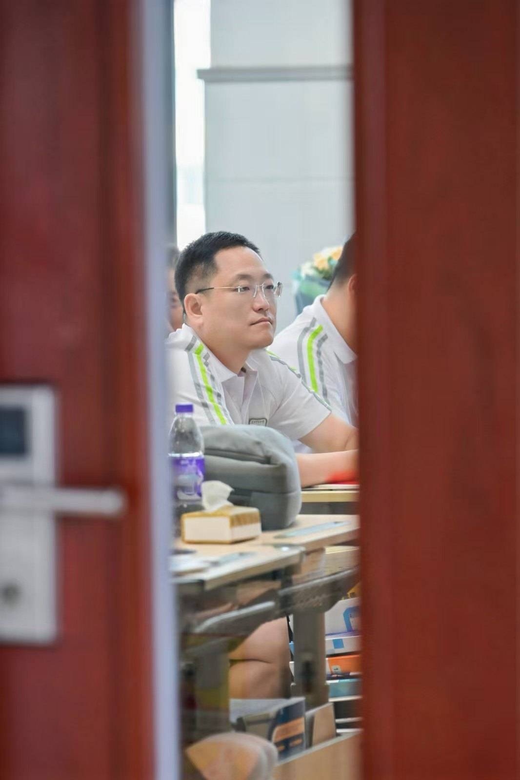 那个让老师骄傲的“调皮”班级!30年同学聚会<strong></p>
<p>中国人理财</strong>,还伴有一封来自贵州的感谢信