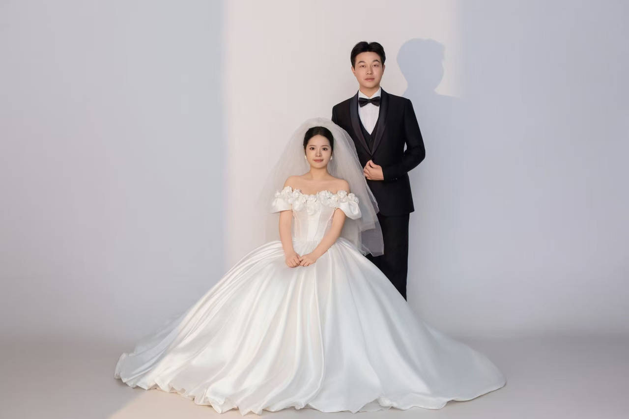 那个让老师骄傲的“调皮”班级!30年同学聚会<strong></p>
<p>中国人理财</strong>,还伴有一封来自贵州的感谢信