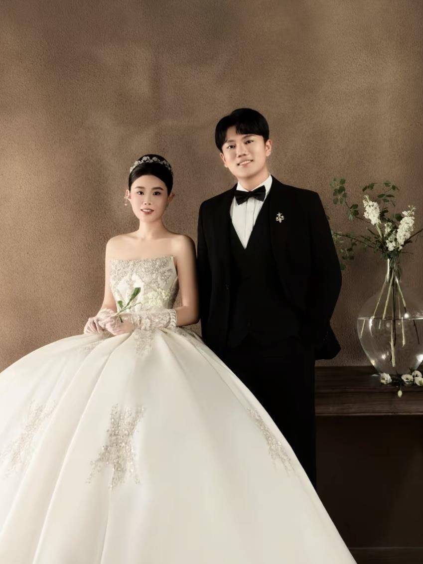 “千万富翁”解克锋儿子解清帅将举办婚礼<strong></p>
<p>券商理财产品</strong>，解克锋：很开心，邀请了部分寻亲家长参加