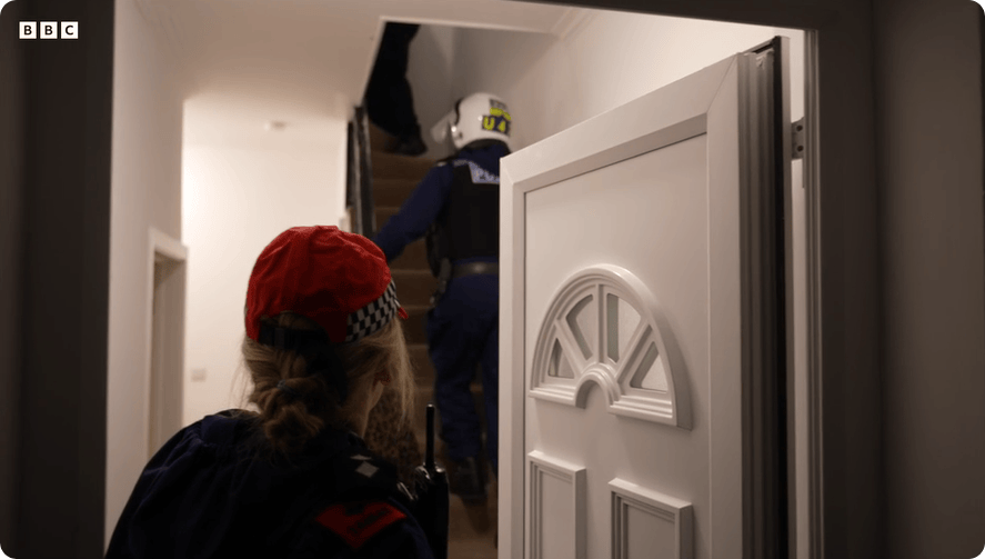 凯特患癌竟因辉瑞疫苗?伦敦4万被盗手机直飞香港<strong></p>
<p>券商理财产品</strong>,比贩毒暴利产业链曝光…