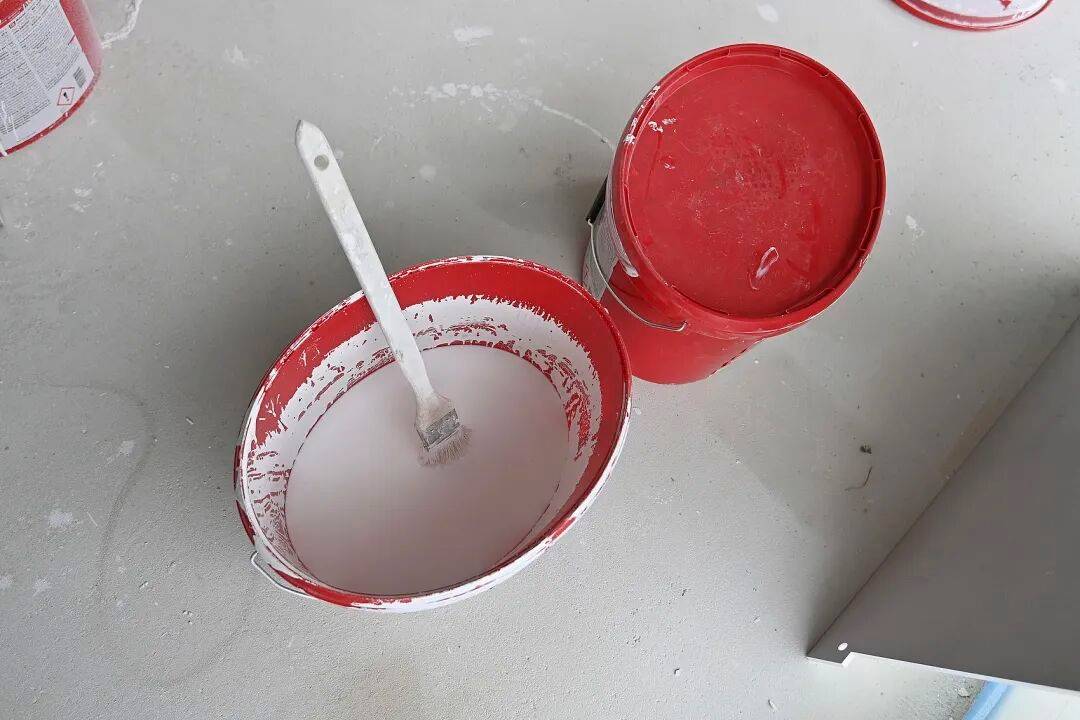 西安一名48岁油漆工地下室刷漆中毒<strong></p>
<p>p2p网贷理财</strong>,抢救四天后离世,警方已介入